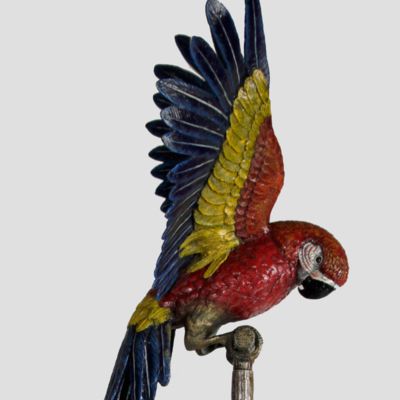 [Sculpture] Amazon parrots.