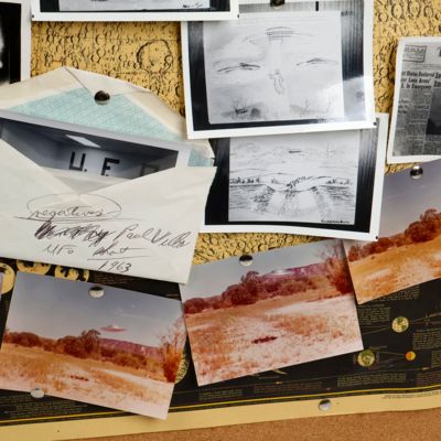 image for UFO's. Photos of unidentified flying objects and other unidentified anomalous phenomena.